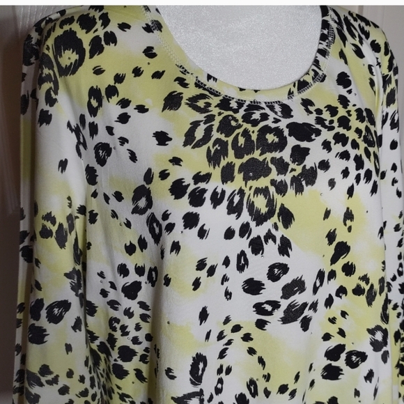 CHICO'S Weekends Top - Picture 3 of 10